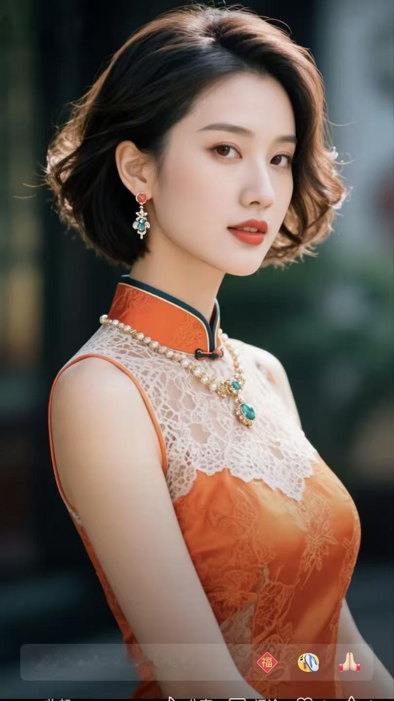 塞鸿秋·东方雅韵东方雅韵时光酿，朱红旗袍霞光亮。缂丝暗纹江南样，珍珠坠颈