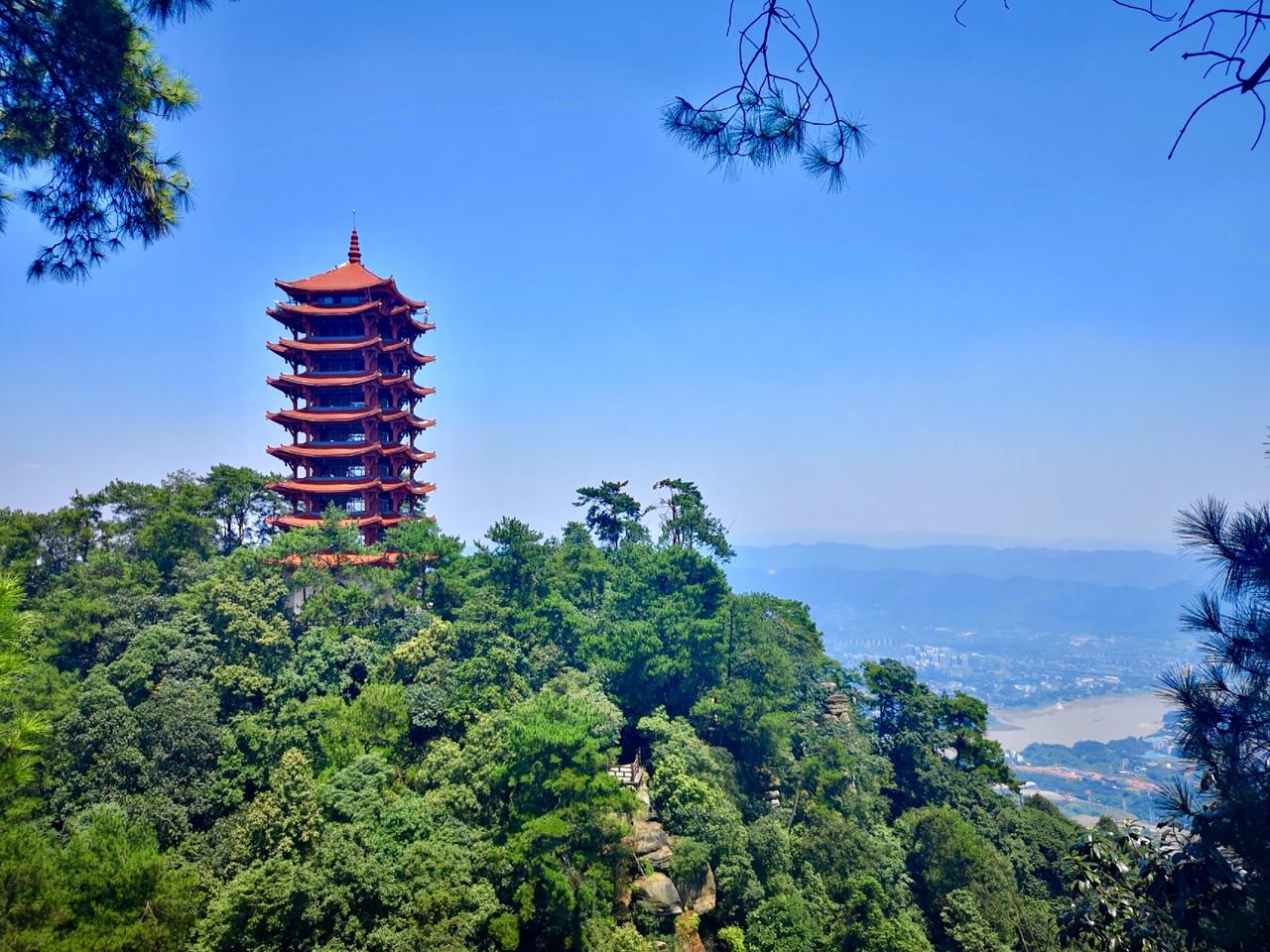 北碚，这次不走“寻常路”提起北碚，有人叹息“起了个大早，赶了个晚集”。但放眼