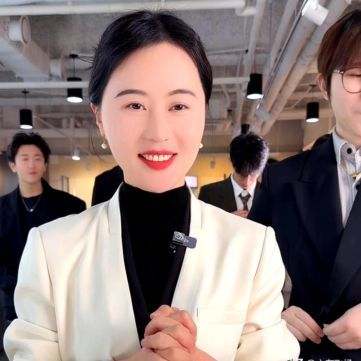 直播间7000人，她还在喊小烨总。上午气垫翻车，下午人数掉七成，相宜博士把神