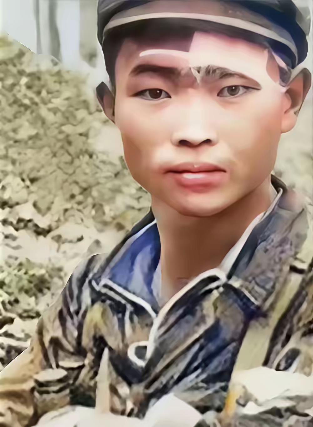 1984年老山激战：战士弹尽粮绝遇三名越军，绝境中的抉择震撼人心1984年