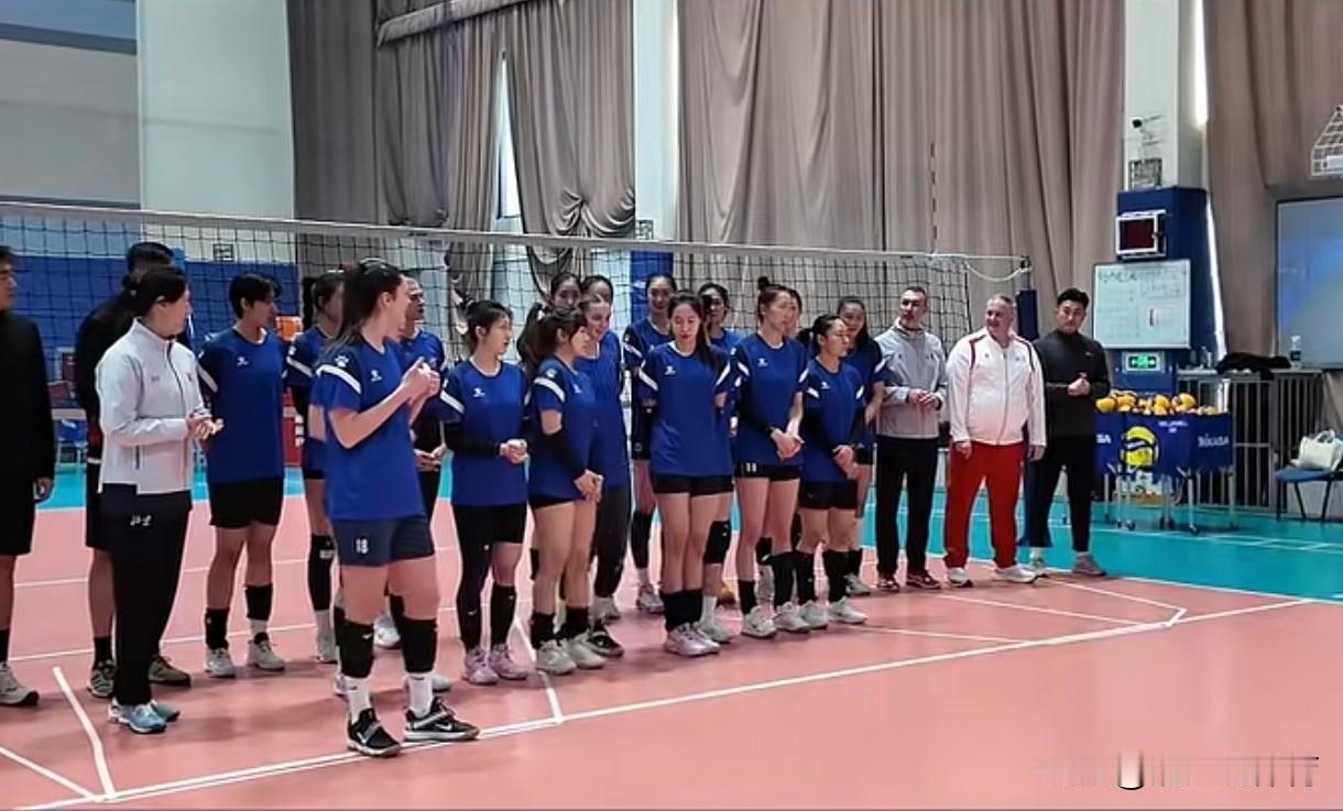 匡琦未现身北京女排媒体公开活动。率领北京女排取得全运会第七名的主教练匡琦已经“消