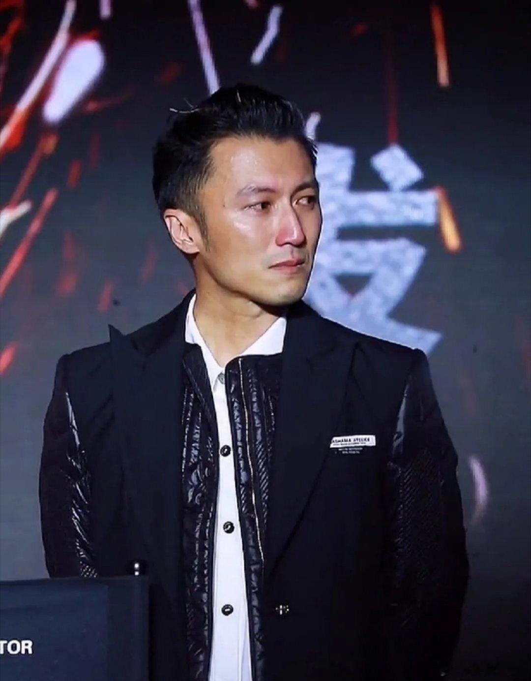 今天最心痛的人不是谢霆锋也不是谢贤而是张柏芝的大儿子谢振轩，他真是没想到自己一走