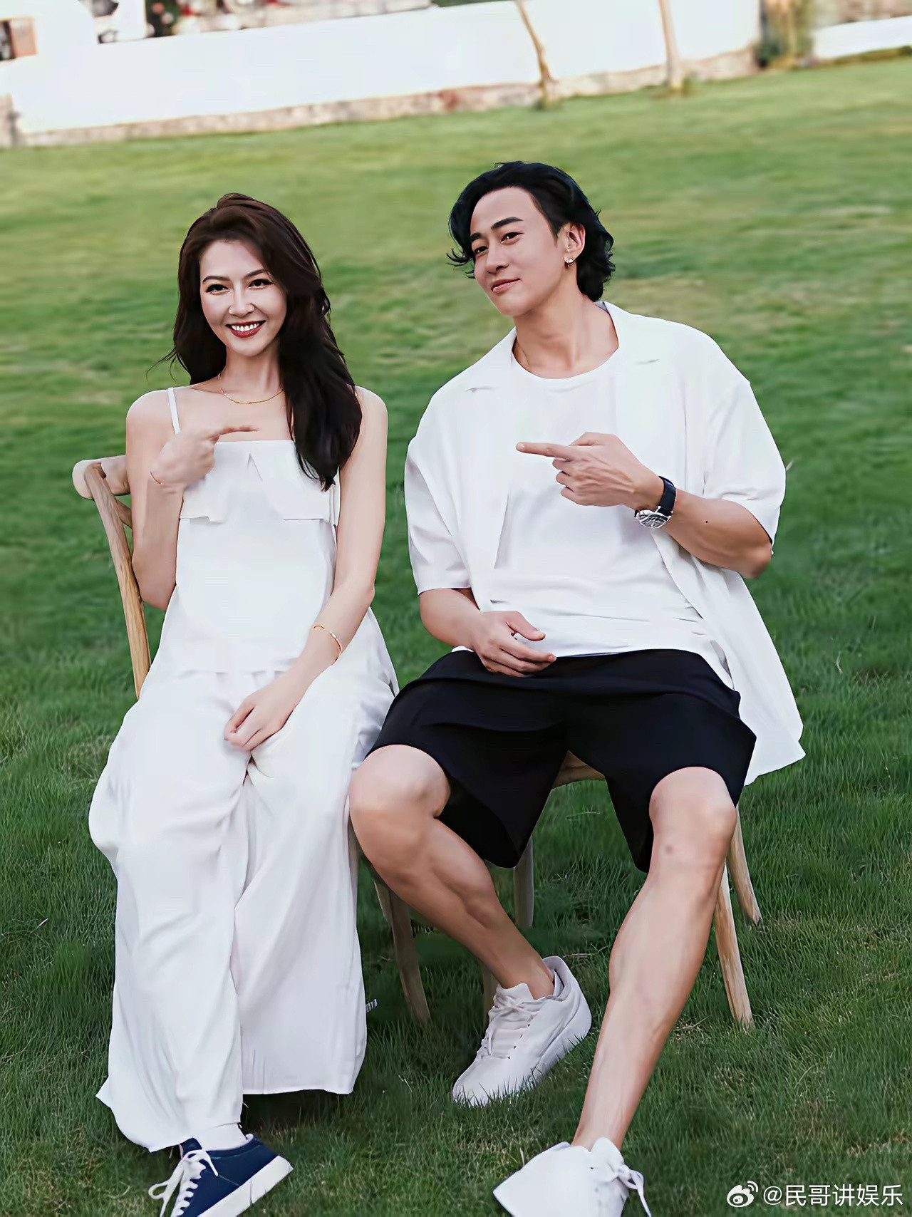 何润东永远不会离婚，原因很简单，不是他老了找不到，而是他见过太多漂亮的女孩，外貌