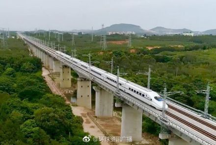 [标题][社会]江湛铁路今天正式通车!