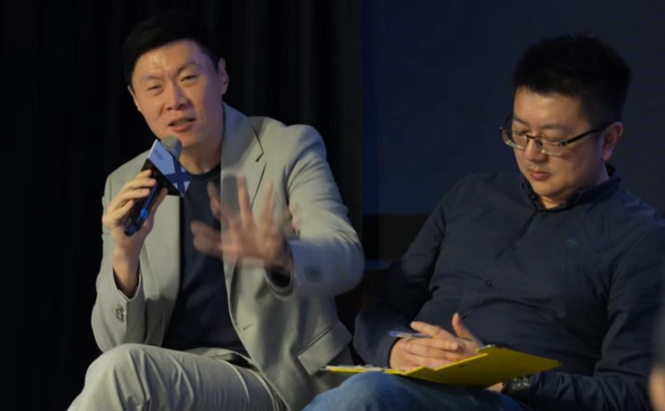 今日岛内搞“和平时讲”，统派柳杰克与”维持现状派“观众辩论，蔡博士说的终极问题还