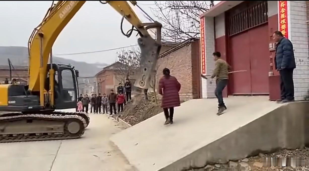 新年第一拆，这个斜坡拆掉你支持吗？