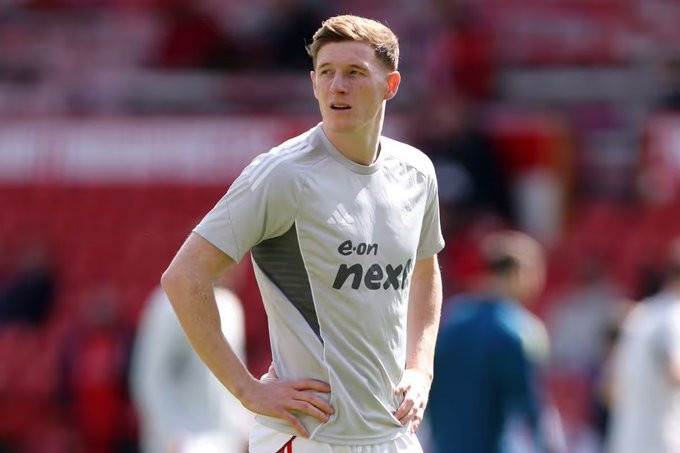 ESPNRD曼联不会与曼城为埃利奥特安德森展开竞价战，俱乐部希望在今夏加强中场