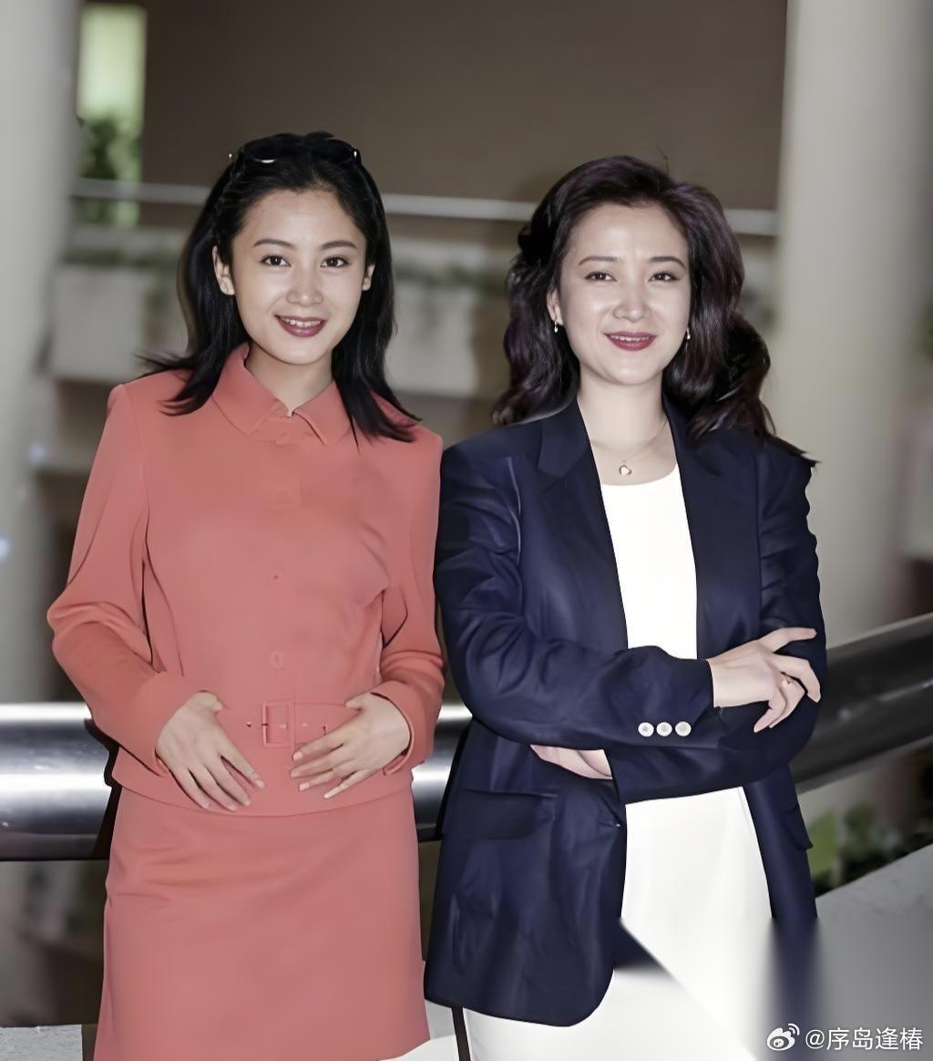 导演王扶林说:“有的女孩子，一出场全场就安静了，七分灵动三分媚，那才是四大美人该