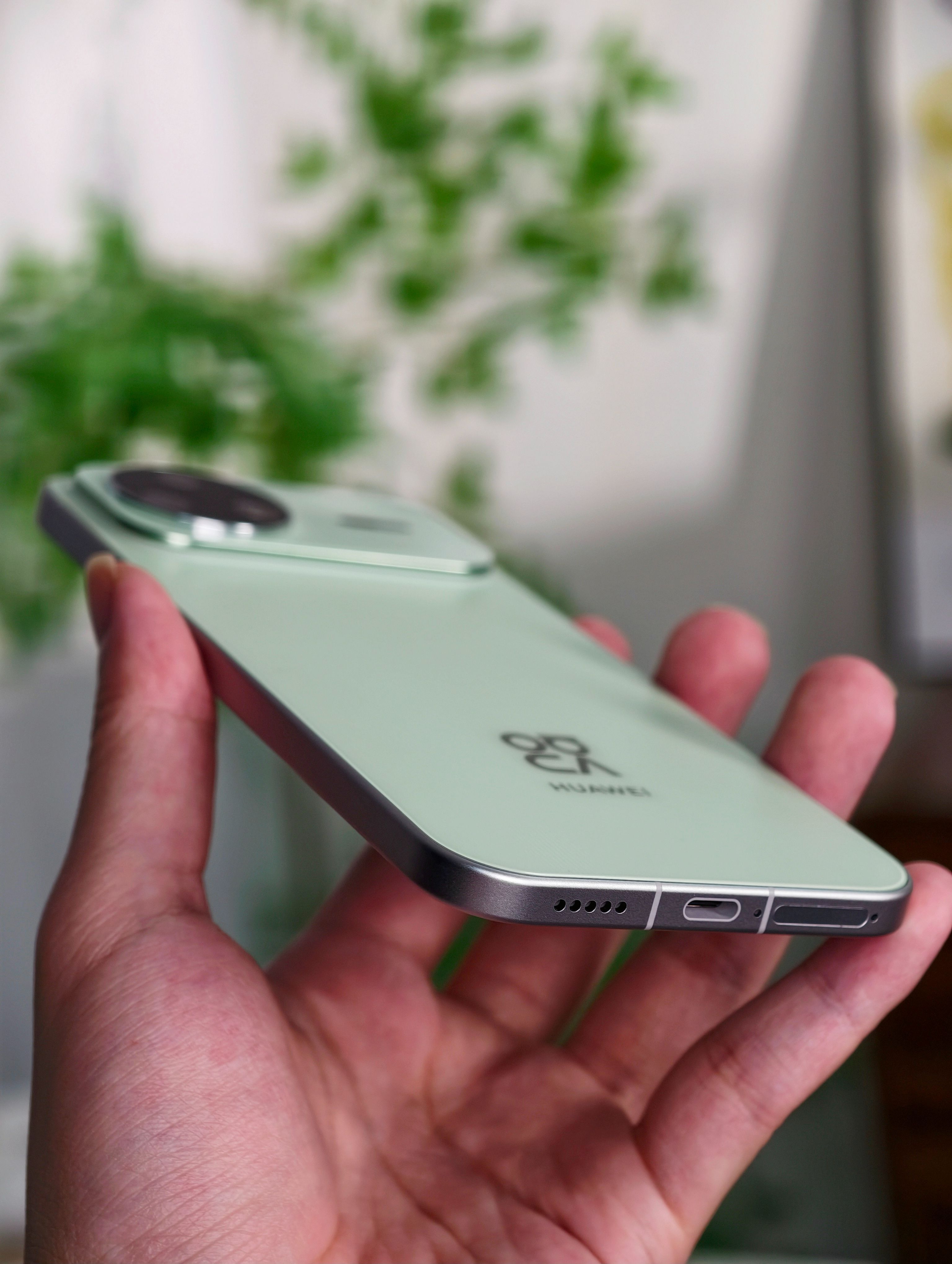 马年春晚华为出镜率从竖屏直播到全场景互联，今年春晚的电子年货可太熟悉了！像Mat