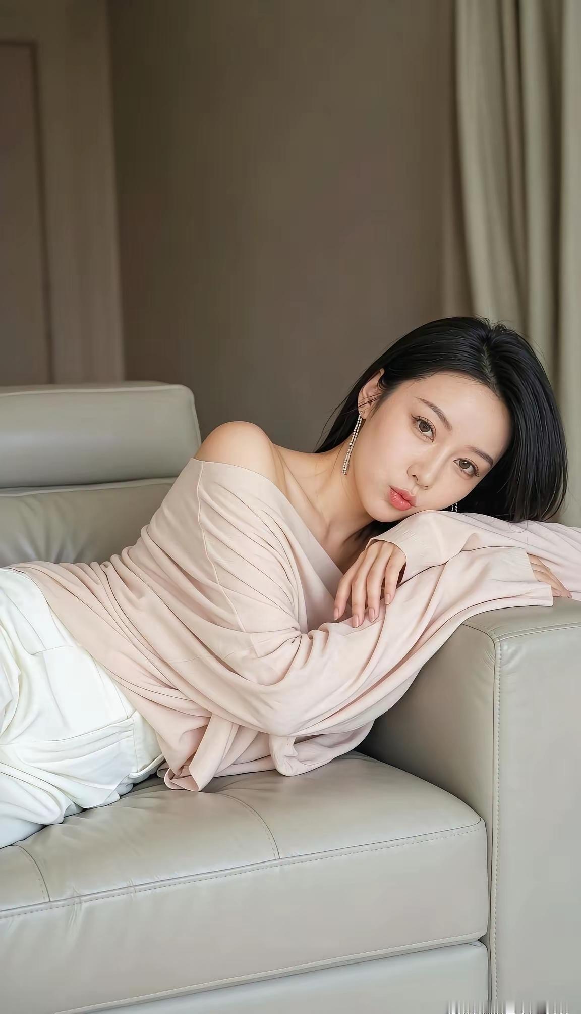 完美，简约，这个女子太漂亮！之所以发出来，是因为高清，但有些事，确实分不清，