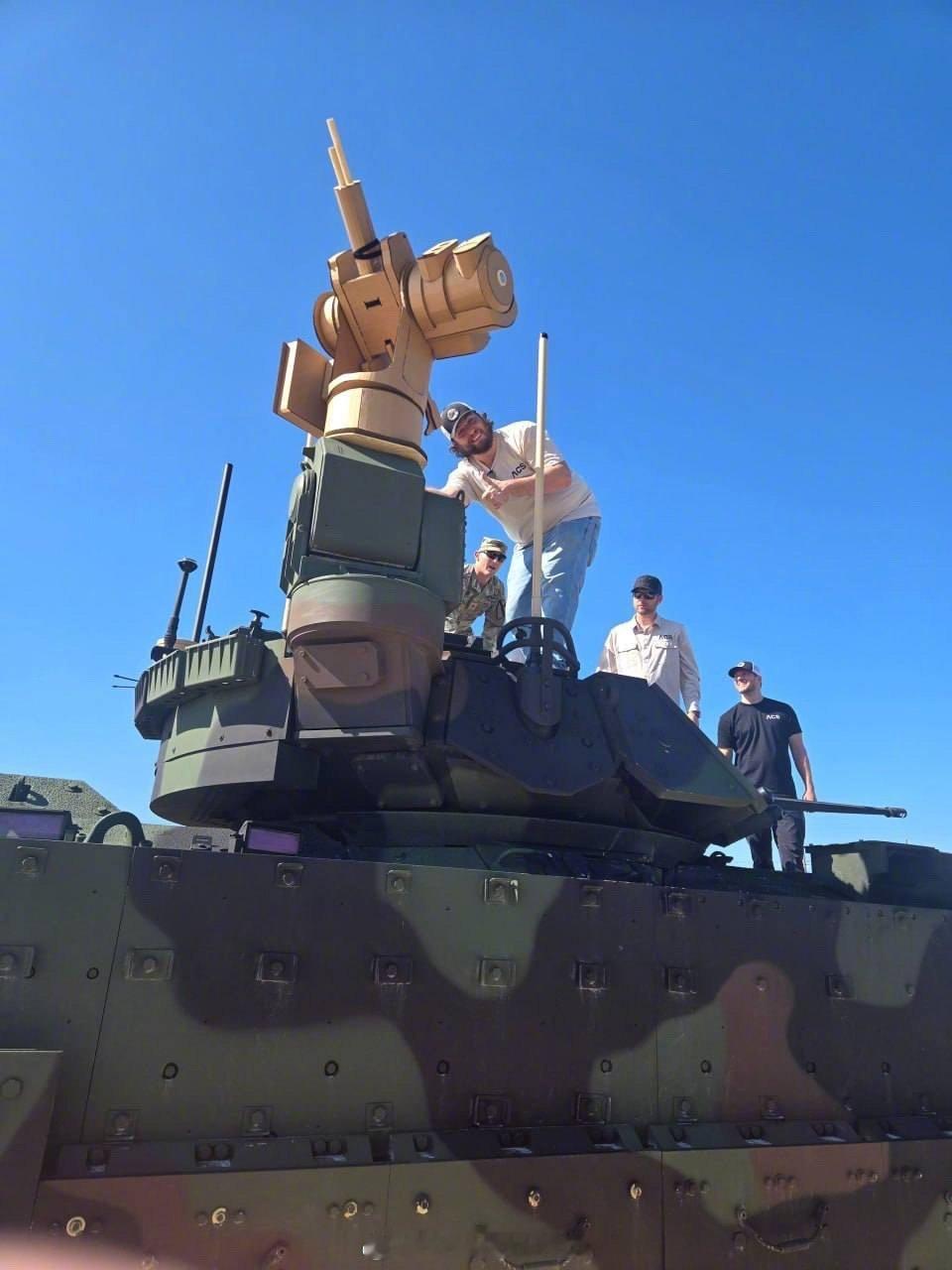 烽火问鼎计划每天认识一件兵器美国陆军在艾布拉姆斯坦克和布雷德利步兵战车上测试“