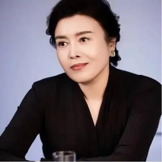 国家一级演员丁嘉丽，2014年没跟儿子商量，把北京朝阳住了十几年的房子抵押贷出3