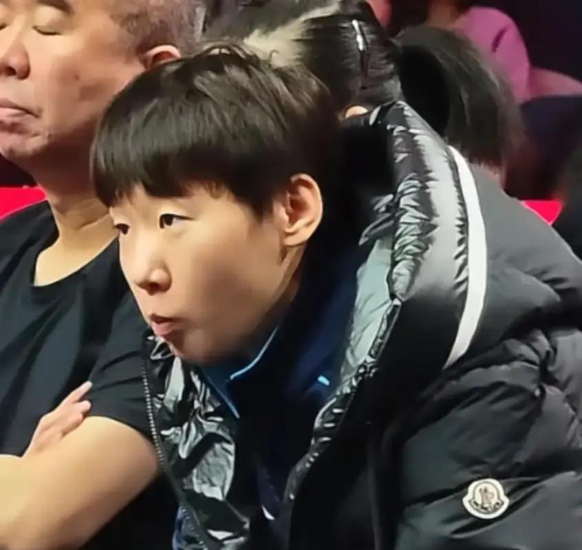 肩伤发作，王曼昱决赛被按下暂停键12月24日晚，乒超总决赛开打前五分钟，山