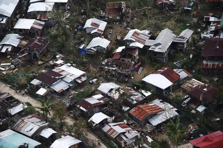 凭什么又盯着中国？中国欠菲律宾吗？美国亲爹都不来救援，我中国算哪根葱啊。要我说