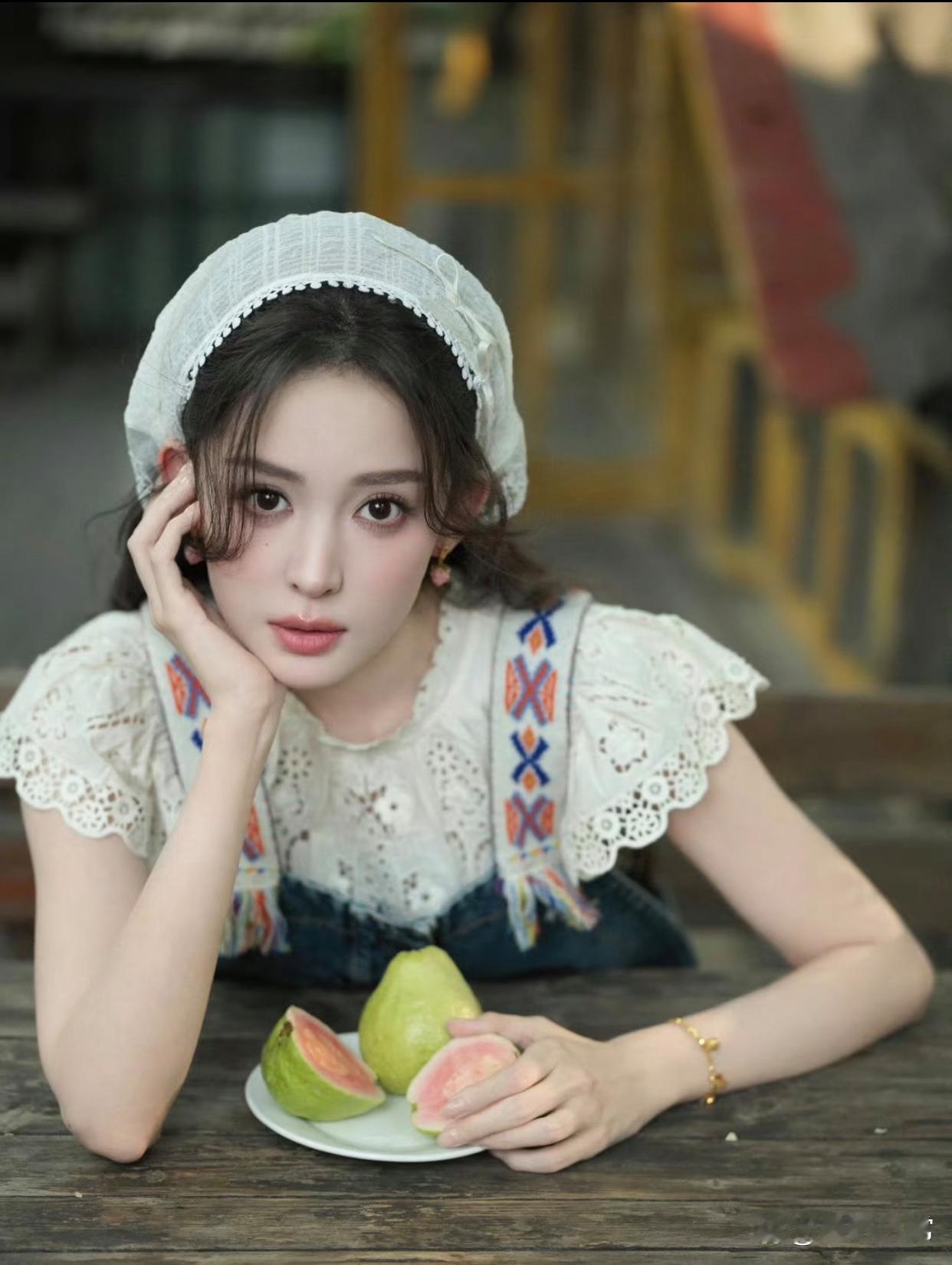 1.古力娜扎数次碰上临近开机却临时遭到换角的状况，如今她随缘接戏，有合适资源便