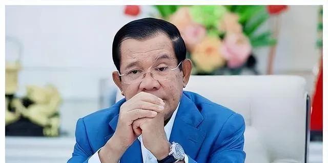 果断出击！泰国警方打在了洪森的痛处，亲信在逃，黑色帝国遭重创。正当洪森为暂时扳倒