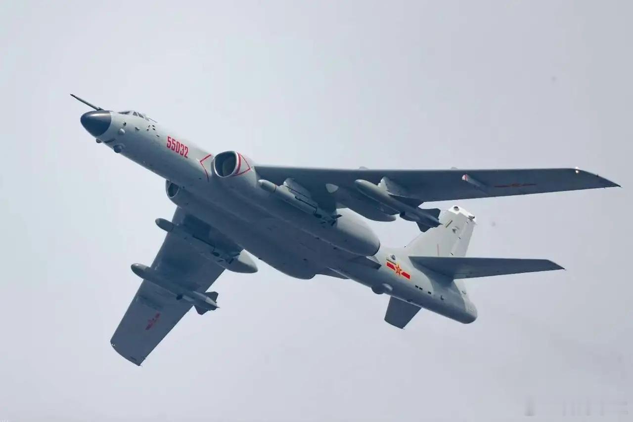 九三阅兵的空中梯队将有多种国产先进飞机亮相，其中包括中国空军的轰6N轰炸机。在性