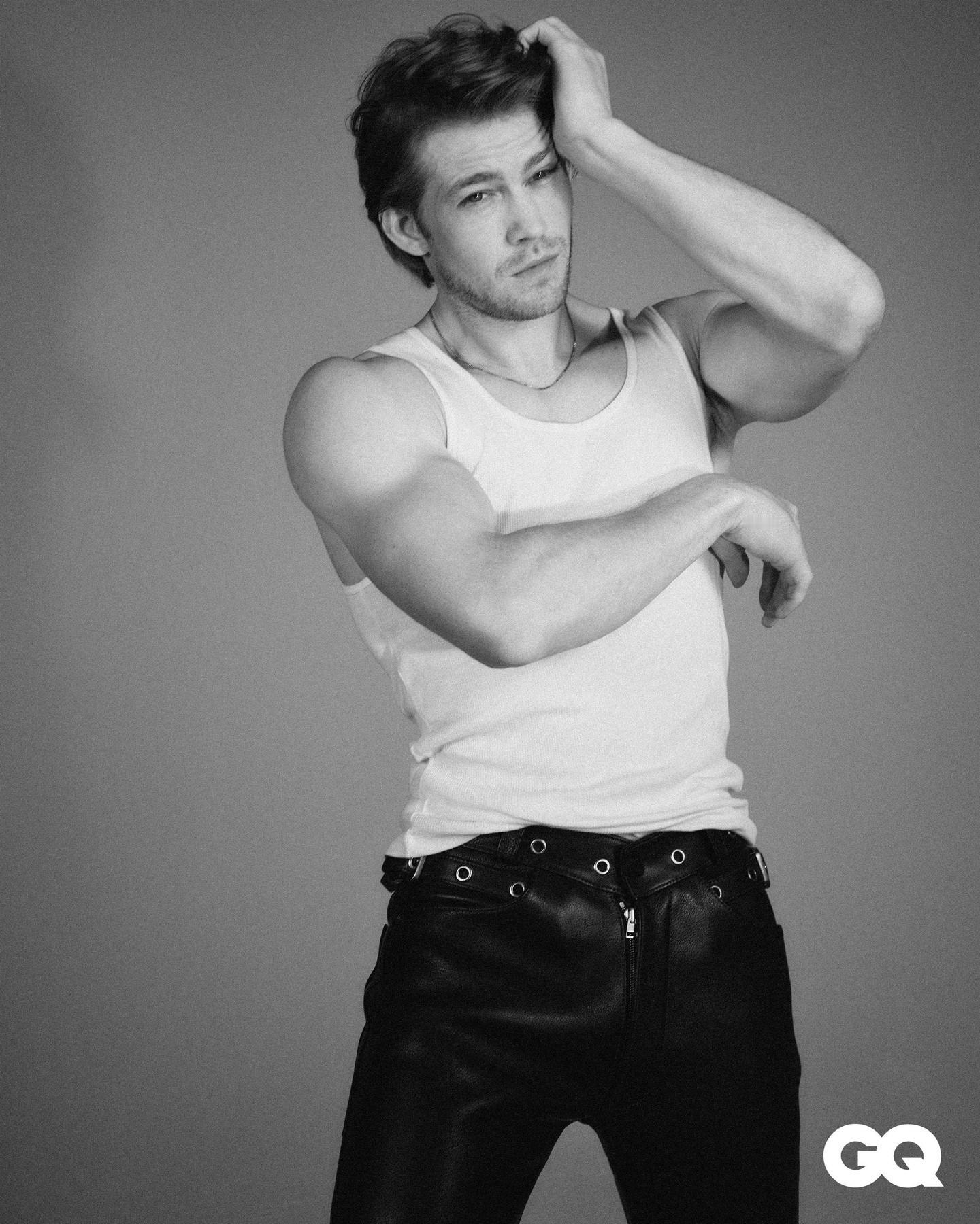 乔·阿尔文《GQ》「年度男人」特刊封面📷