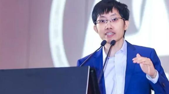 文锋疯了？刚拿完500亿融资，转头就把钱砸进了内蒙古一座小城——不是