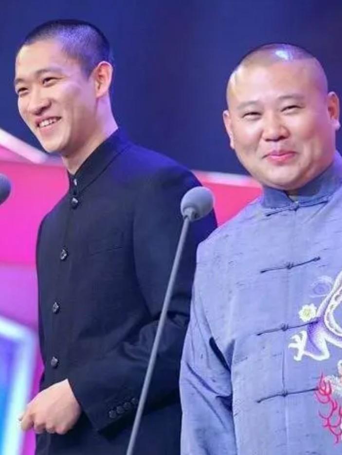 相声名家张伯鑫老婆力挺曹云金！刚刚“让嫂”直播时表示:我发自内心的支持曹云金，因