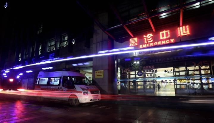 浙大二院接诊了一位24岁姑娘小李，长期节食减肥，好不容易熬到平台期，决定用一顿自