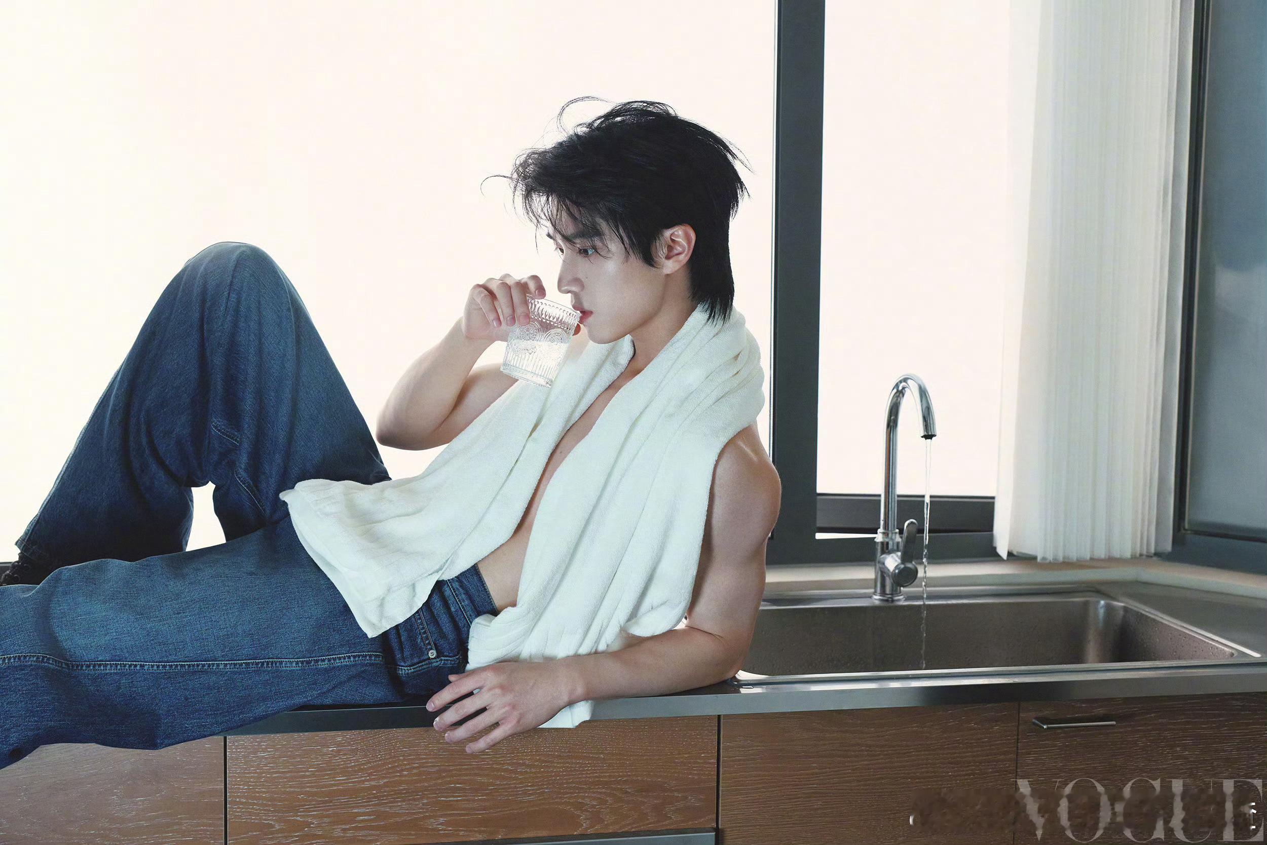 张康乐肌肉线条太迷人了