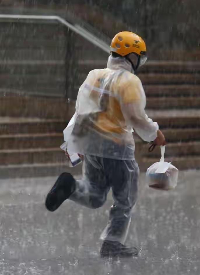 送饭晚了，专家“低血糖”送医，饭碗也跟着“没了”？青海省一个招标项目的评标现