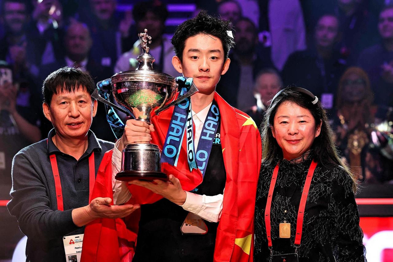 吴宜泽英国买房：不是炫富，是中国少年的“赛场根据地”22岁斯诺克新王吴宜泽