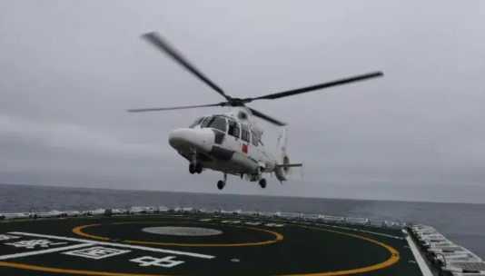钓鱼岛上空上演激烈交锋！日本飞机擅自闯入钓鱼岛领空，随即就遭到强力驱离！5月