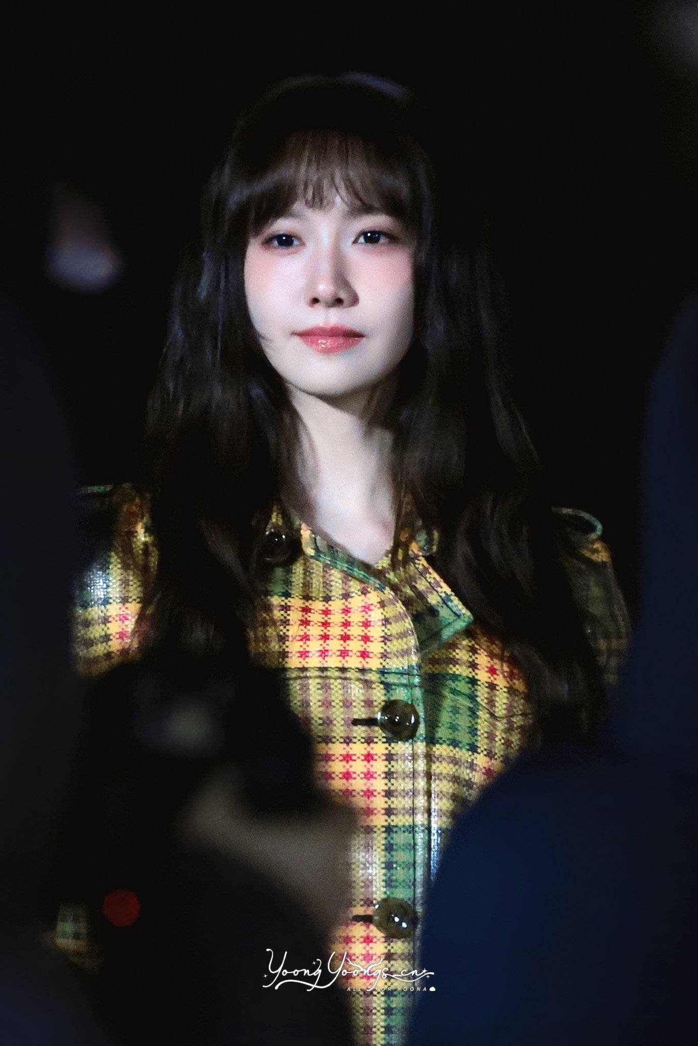 允儿欧尼十年如一日的耶啵哒～林允儿burberry大秀齐刘海卷发林允儿burbe