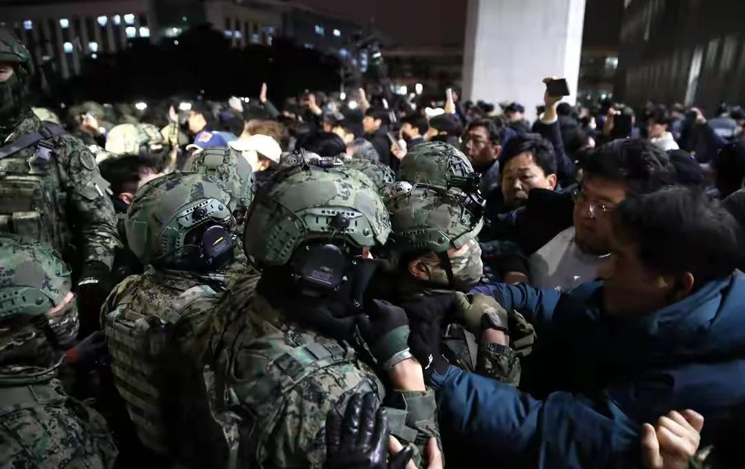 李在明对韩军参谋部的“大换血”，实则是清算尹锡悦时期戒严旧账！四十余名将官被集体