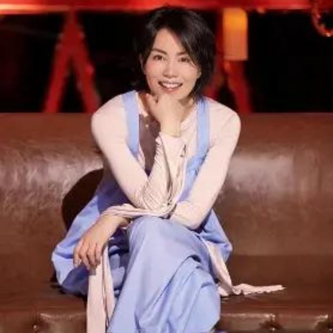 惊掉下巴！资本砸不动的王菲，竟被孙浩一句话请动了娱乐圈铁律：再多钱再大资本