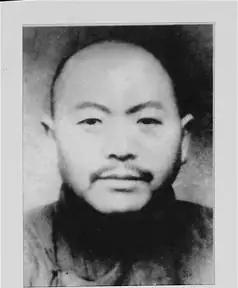 1951年，大汉奸黄标被判了死刑，到了刑场后，黄标很不甘心：“我每个月都给新四军