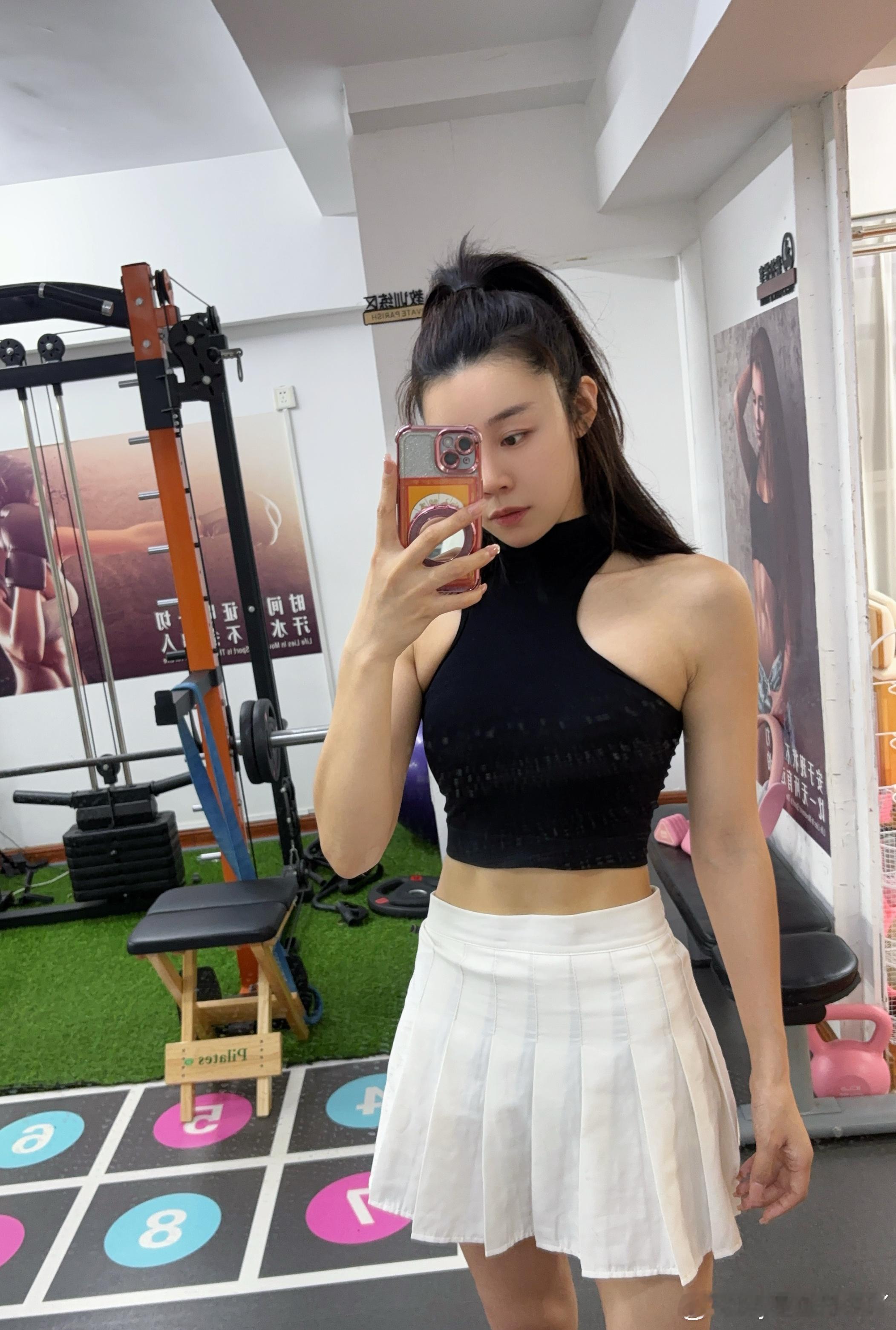 这一刻的小时光每日健身日记健身女孩​​​