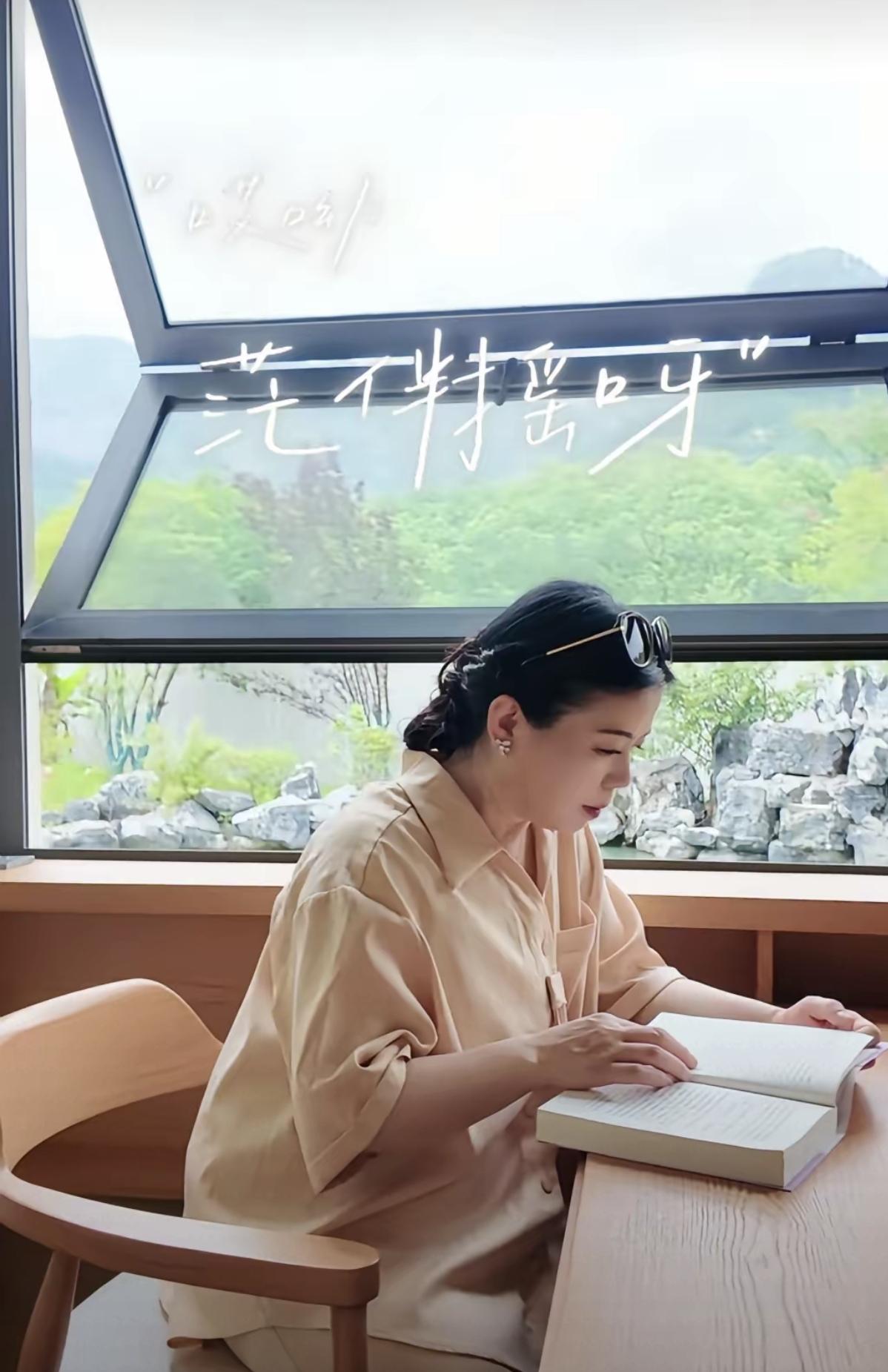 姐姐们家人们大家早上好，姗姗今天想跟你们聊聊许妈姚爸刚发的一条SP。6月27