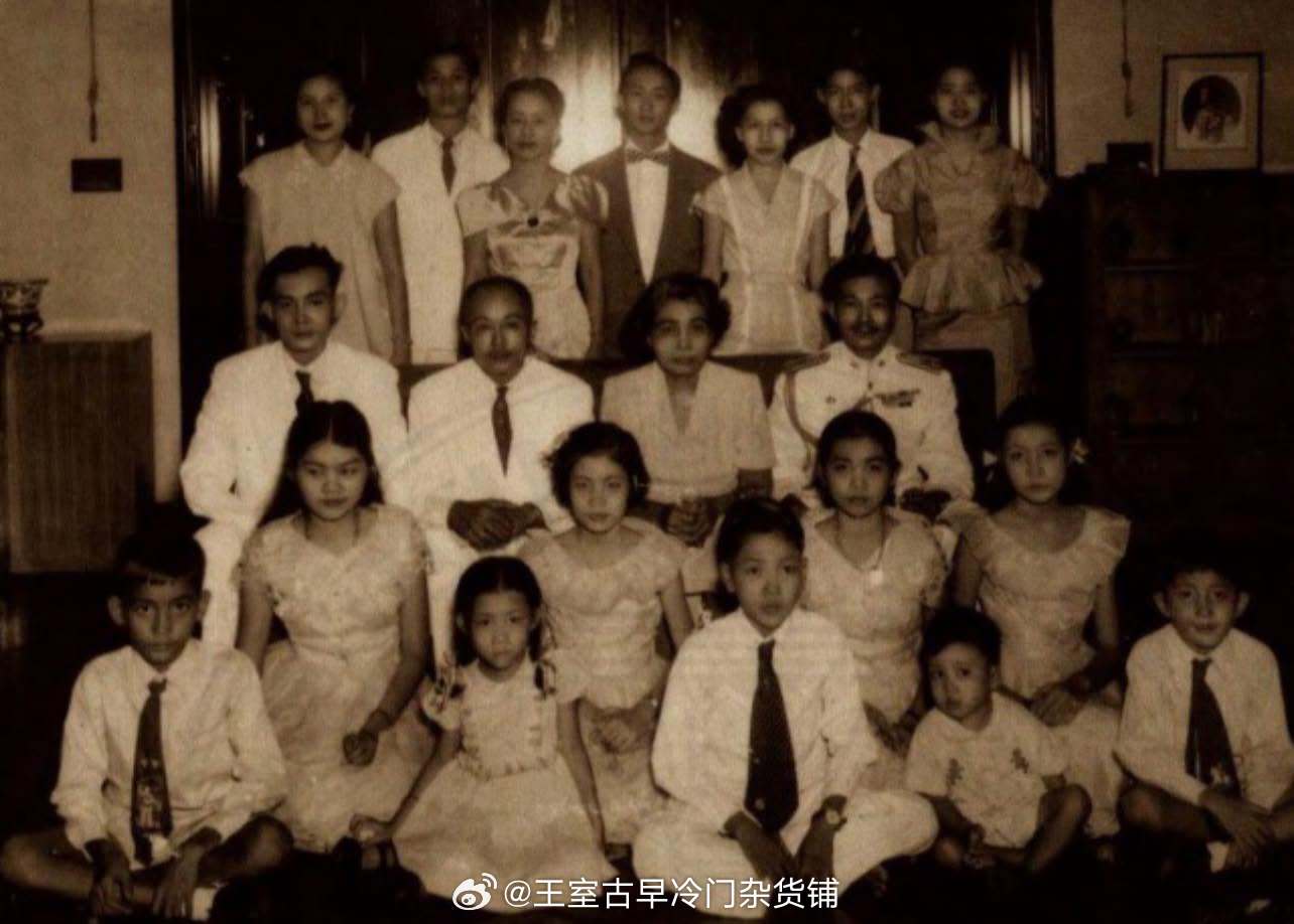 王室王室泰国王室暹罗往事老照片：颂妃的大舅蒙昭布里潘。布里潘出生于1934年1