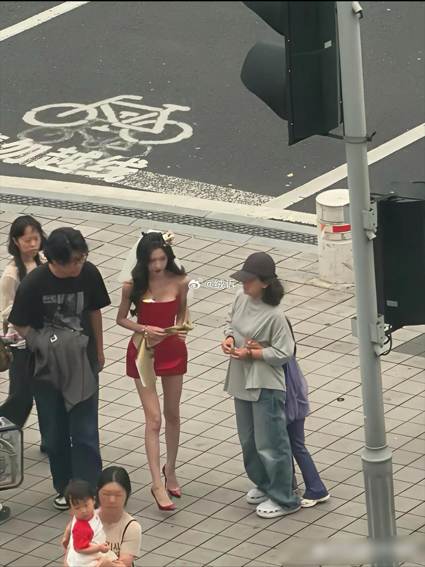 只有瘦到这种程度，上镜才刚刚好