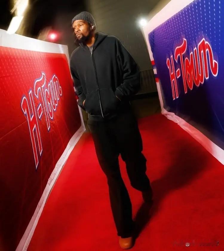 ESPN真是太偏袒火箭了！明天火箭将会在客场挑战篮网，此役火箭巨星杜兰特将会再次