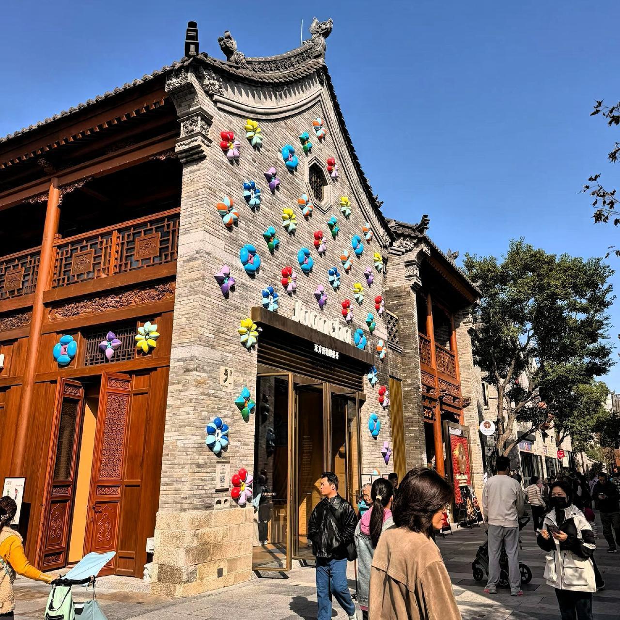 重庆2名中学生一起从33楼跳下,死前20分钟的朋友圈内容让人心疼,当他们写下“再