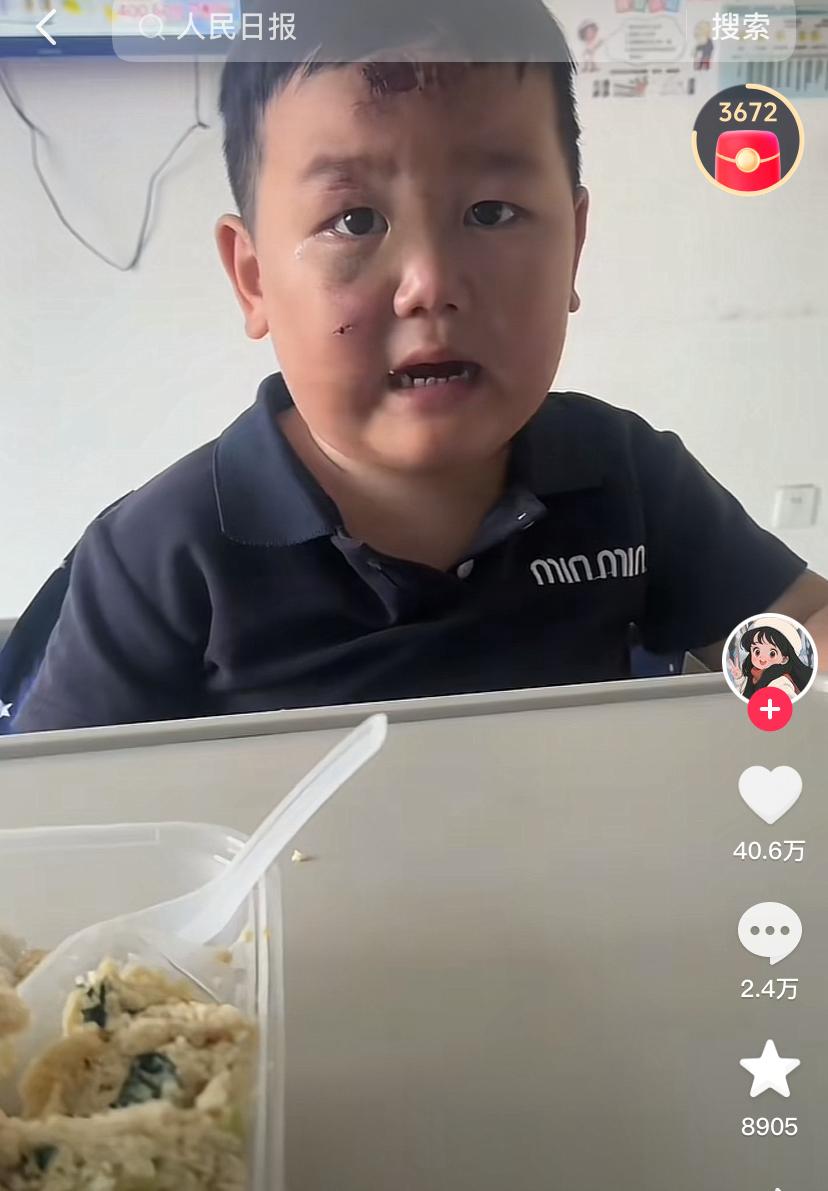 央视网曝光3岁小朋友，引发几十万人关注，他“火”了央视网曝光了一个3岁小男孩。