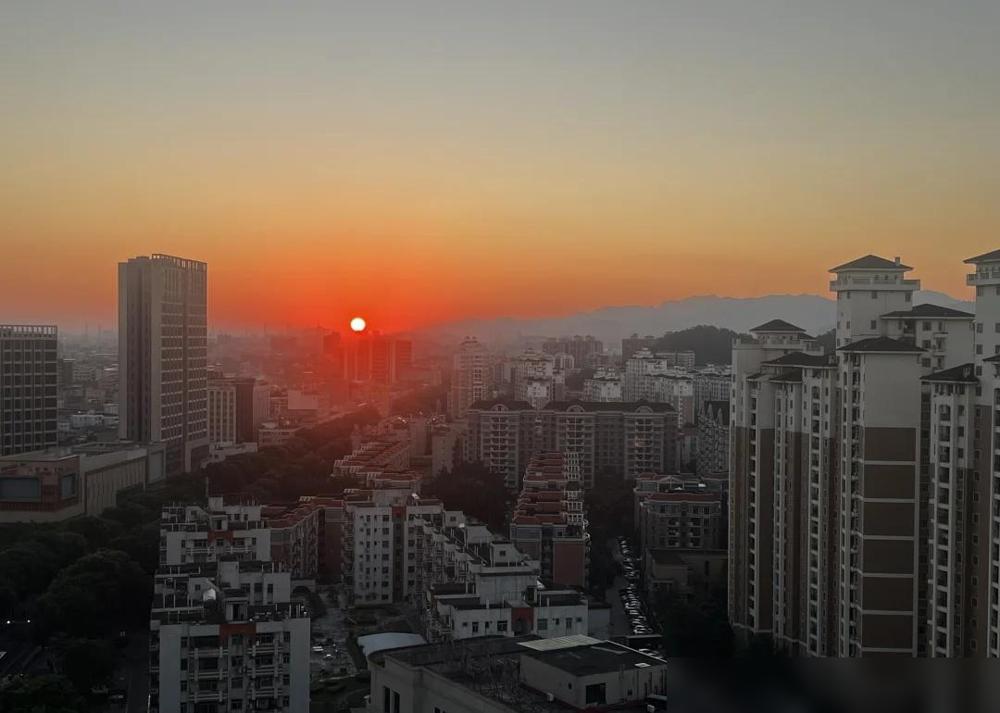 好像无意中发现了一个找工作的好方法😲，那就是直接去一趟或者直接在地图上看CBD