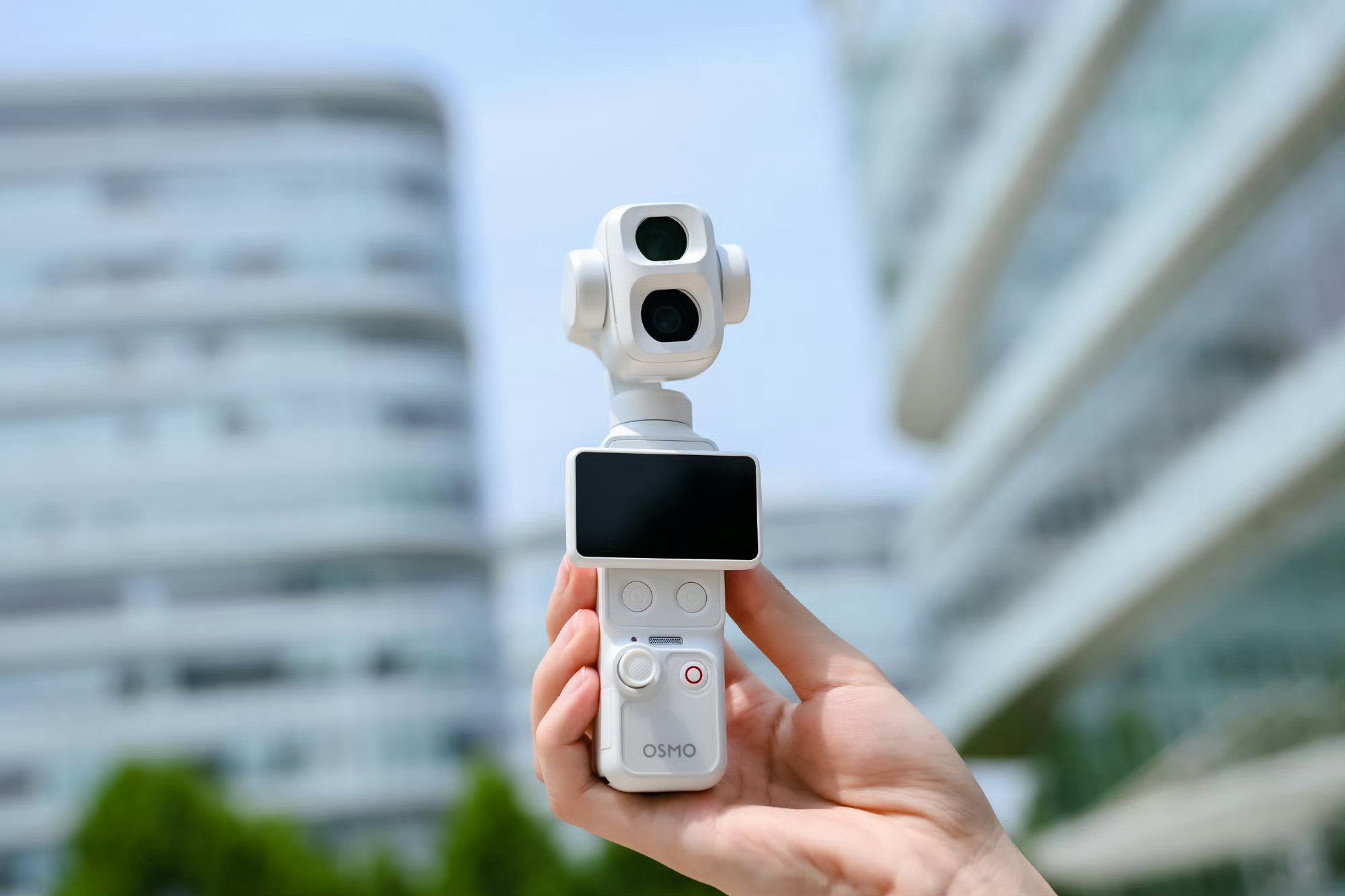 手持影像为什么绕不开大疆原来大疆Pocket4P还有白色版本，和影石直接明