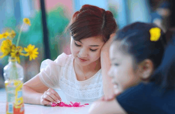这8个场景, 孩子会铭记一辈子, 父母们做到了吗?