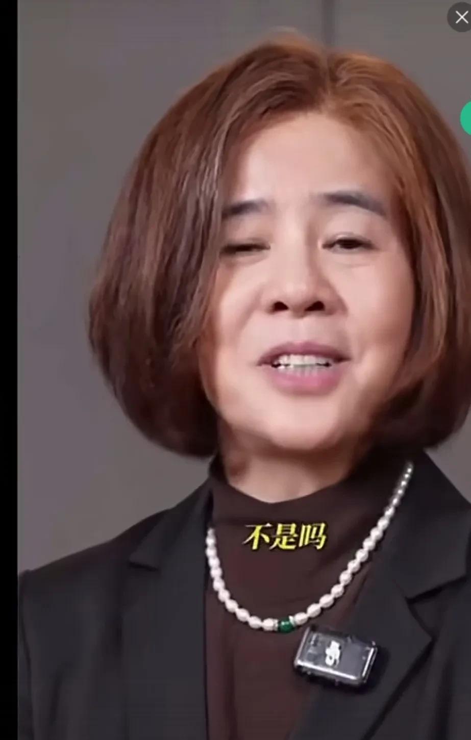 “金龟子”呀，还是别换发型的好。那发型，就像老熟人似的，乍一看都能认出来，仔细瞅