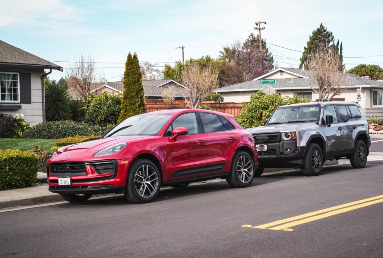 在北美，丰田就是比保时捷更抢手，相同年费份，同样价格的丰田RAV4与保时捷MA