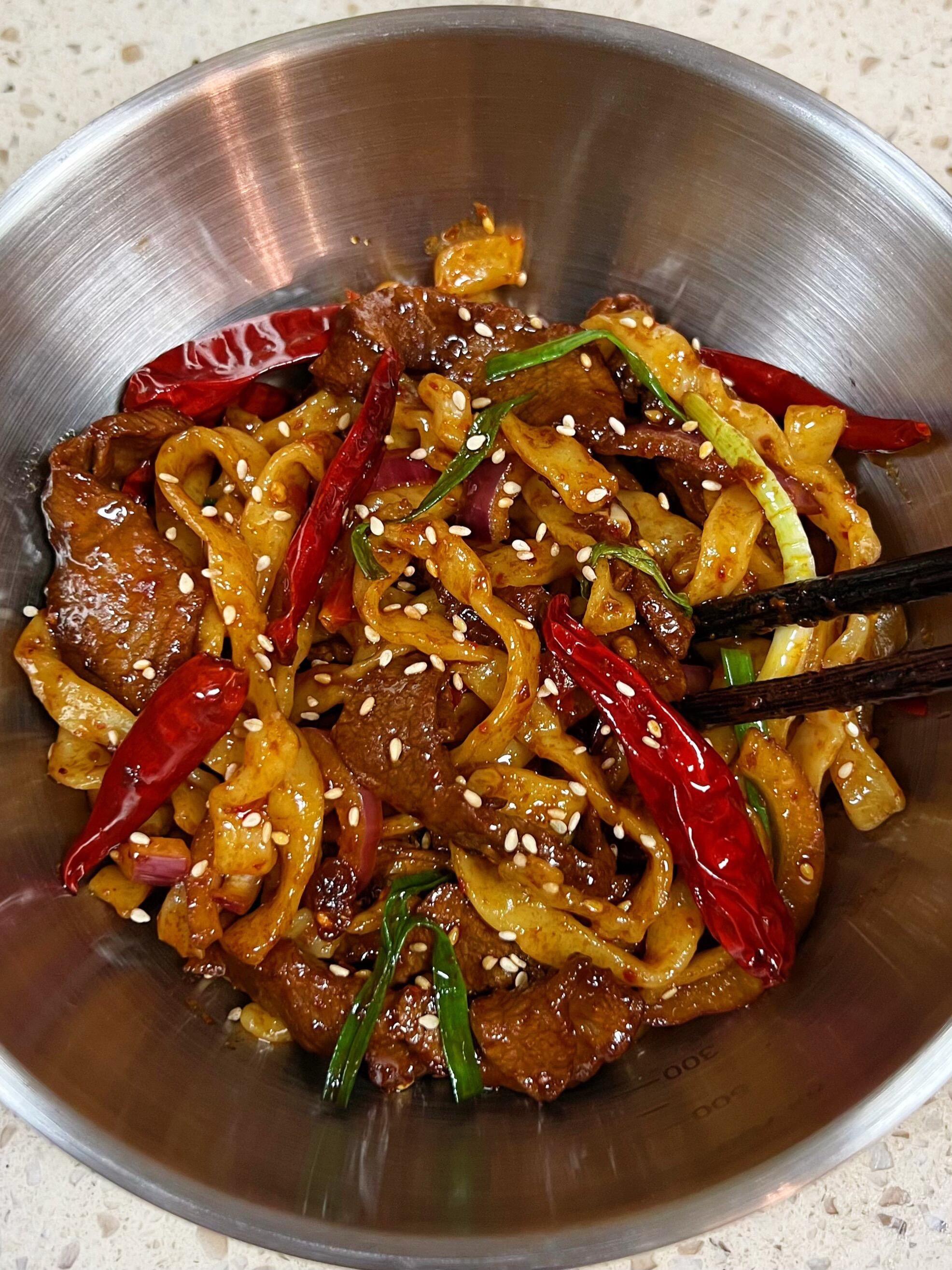 这个牛肉拌面真的一绝，巨巨巨好吃！