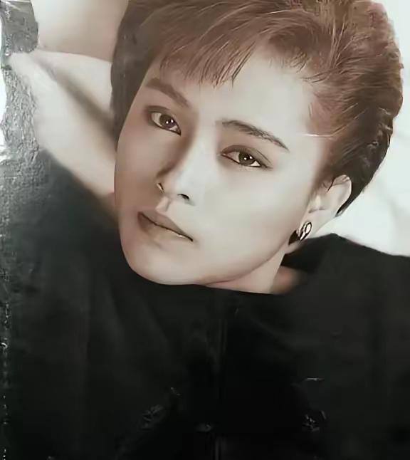 说白了，黄安记千百惠一辈子，不是因为多轰轰烈烈，而是当年一句“就你了”，让他