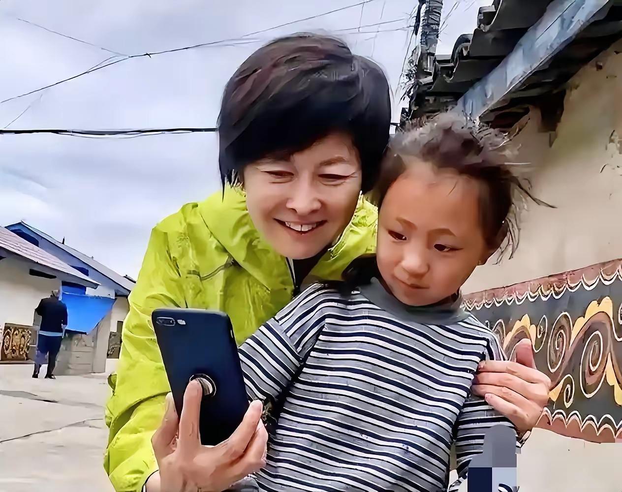 大家不用羡慕敬一丹了，我们永远不可能成为她。仅仅一个条件，我们就很难做到