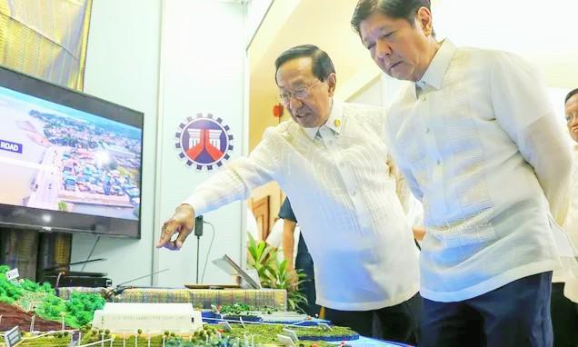菲律宾总统小马科斯于周一表示，曼努埃尔·博诺安已辞去菲律宾公共工程和公路部部长职
