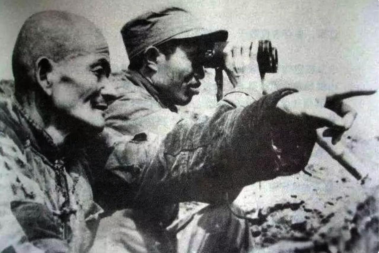 1944年，皮定均带兵路过少林寺。他听说寺里有上百武僧，还有枪，就想着劝他们下山